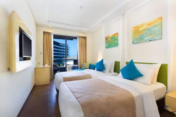 Deluxe Twin Golf View Room