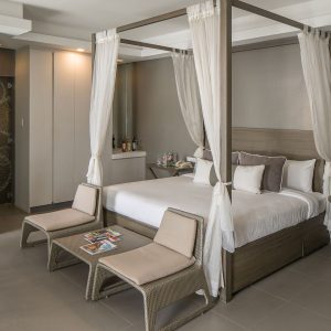 Honeymoon Suite
