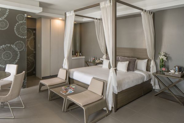 Honeymoon Suite